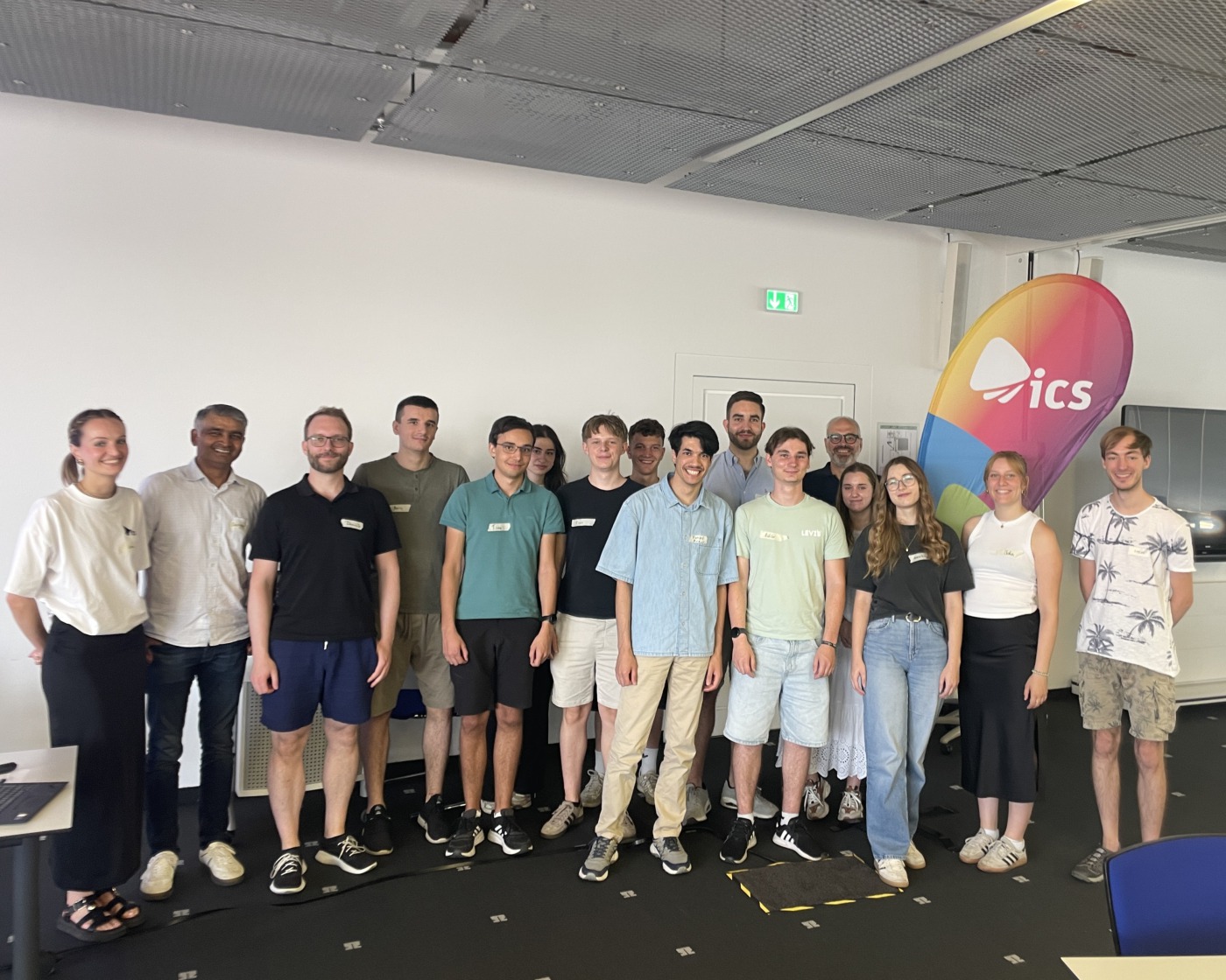 Neue ICS-Studierende und ihre Förderunternehmen starten durch!